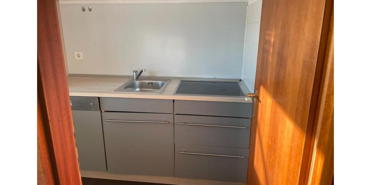 Etagenwohnung Esslingen am Neckar Pliensauvorstadt - 1 Zimmer, 38 m&sup2;, 700&euro; | Angebot:26223598