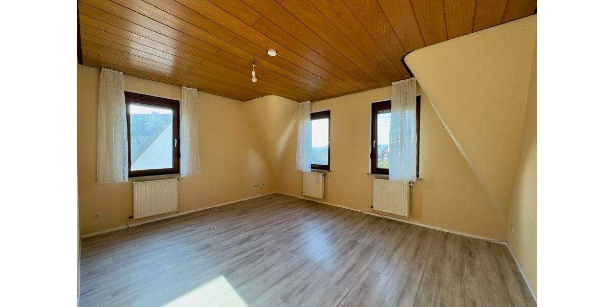 Etagenwohnung Stuttgart Bad Cannstatt - 3 Zimmer, 52 m&sup2;, 218.000&euro; | Angebot:25695933