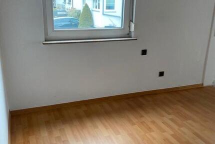 Wohnung Baltmannsweiler - 3 Zimmer, 104 m&sup2;, 1.200&euro; | Angebot:26004526