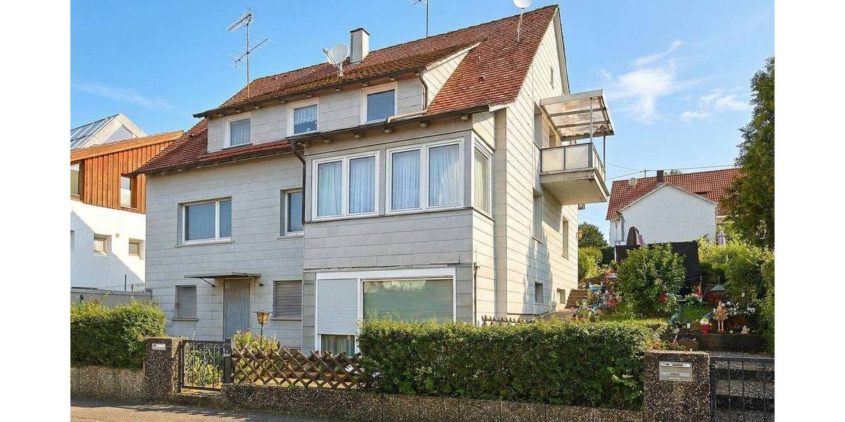Einfamilienhaus Leonberg - 9 Zimmer, 240 m&sup2;, 750.000&euro; | Angebot:26015666