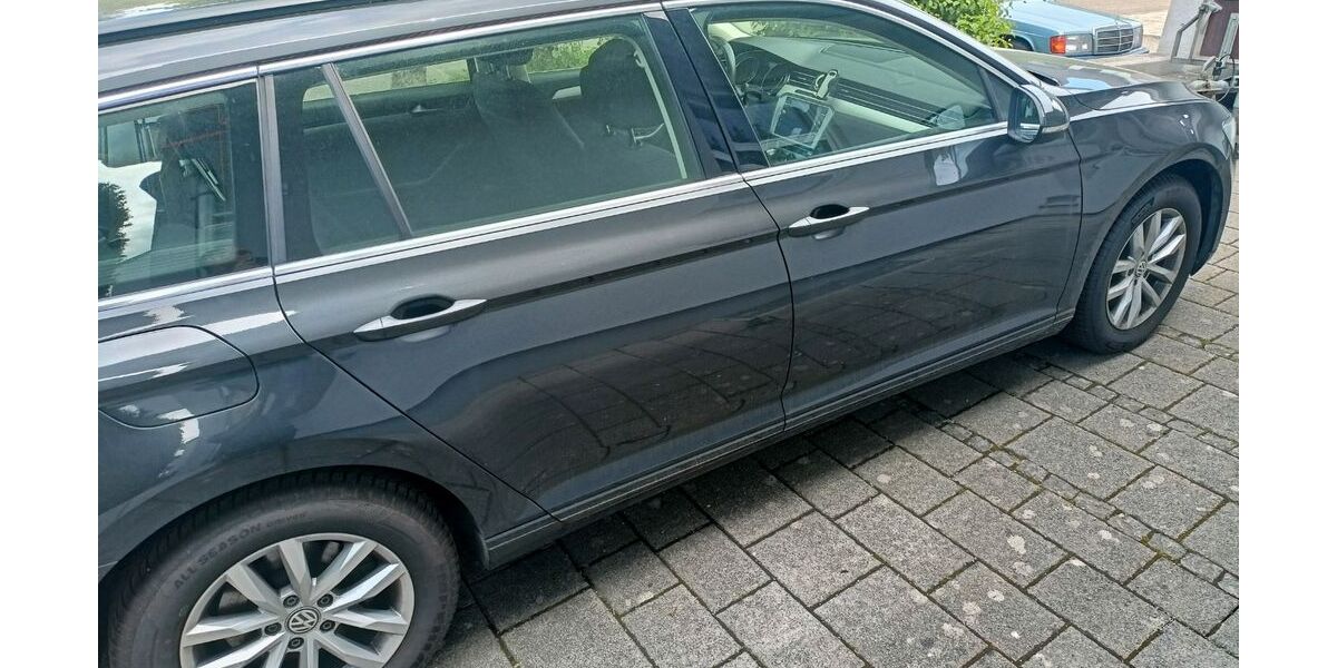 VW Passat Variant 97.000 km 16.200 &euro; Lauffen am Neckar 74348