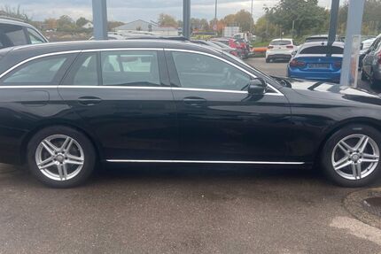 Mercedes-Benz E 250 119.942 km 19.300 &euro; Asperg 71679
