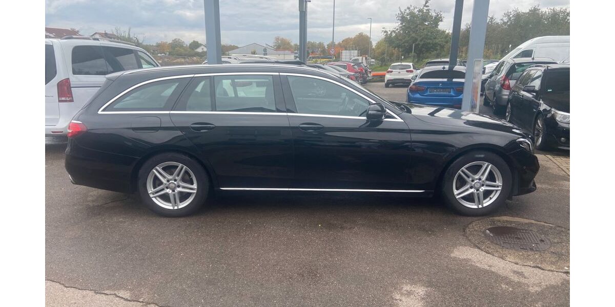 Mercedes-Benz E 250 119.942 km 19.300 &euro; Asperg 71679