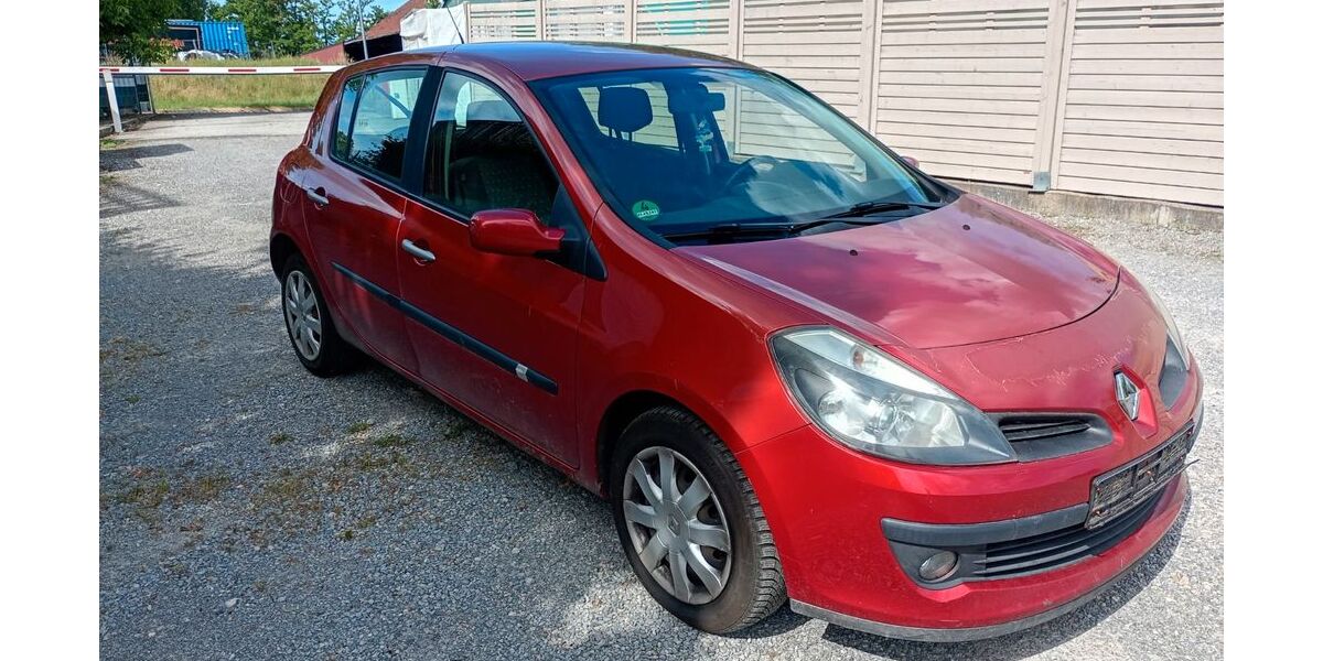 Renault Clio 226.000 km 650 &euro; Waiblingen 71332
