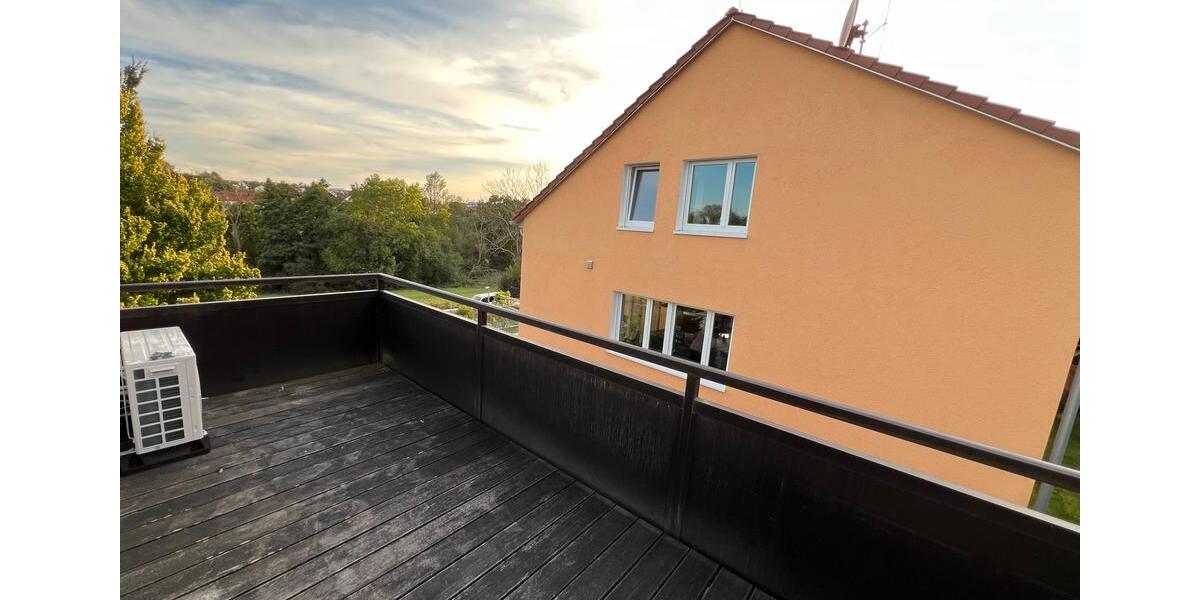 Dachgeschoßwohnung Stuttgart Birkach - 4 Zimmer, 79 m&sup2;, 1.300&euro; | Angebot:27590270