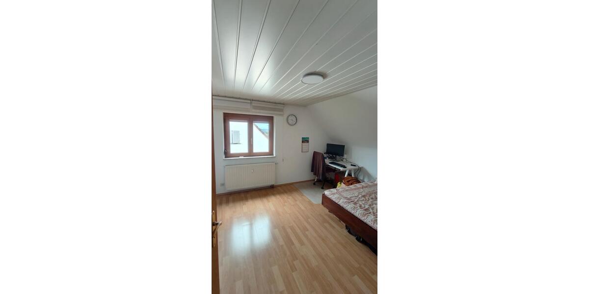 Dachgeschoßwohnung Stuttgart Bad Cannstatt - 2 Zimmer, 58 m&sup2;, 750&euro; | Angebot:25905242