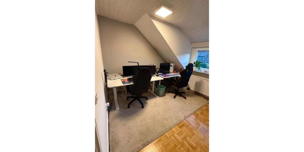 Dachgeschoßwohnung Weissach - 3.5 Zimmer, 81 m&sup2;, 930&euro; | Angebot:27548227