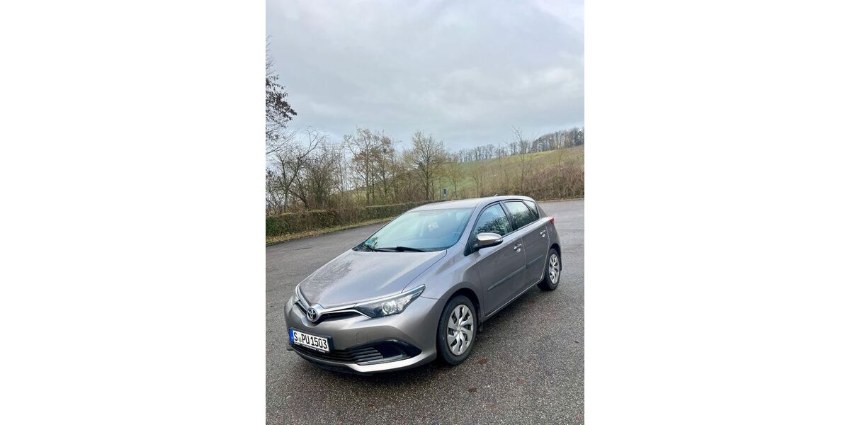Toyota Auris 105.000 km 8.400 &euro; Beilstein 71717