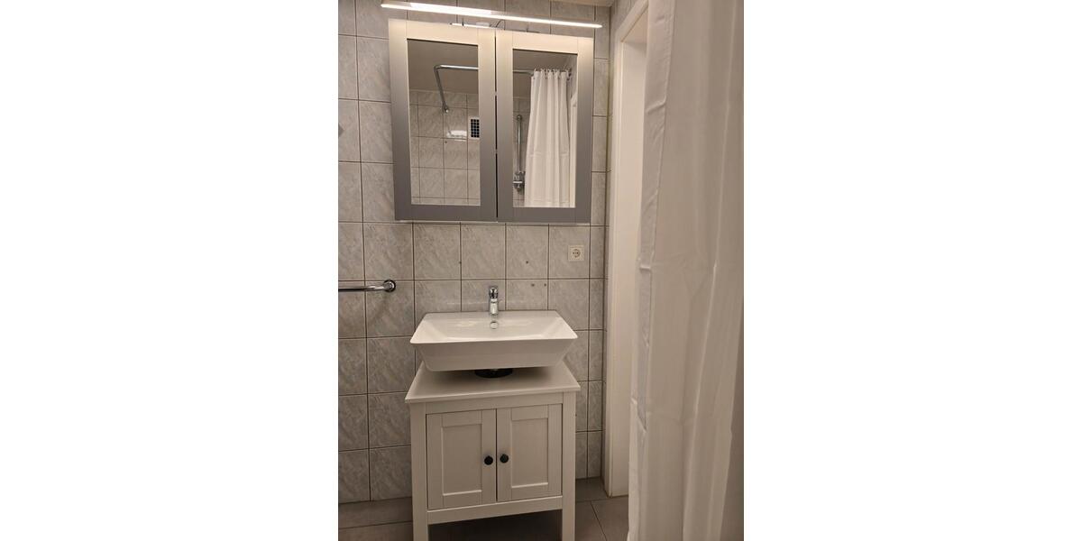 Erdgeschoßwohnung Stuttgart Sillenbuch - 1.5 Zimmer, 33 m&sup2;, 180.000&euro; | Angebot:25980634