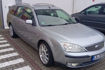 Ford Mondeo 180.000 km 3.900 &euro; Korntal-Münchingen 70825