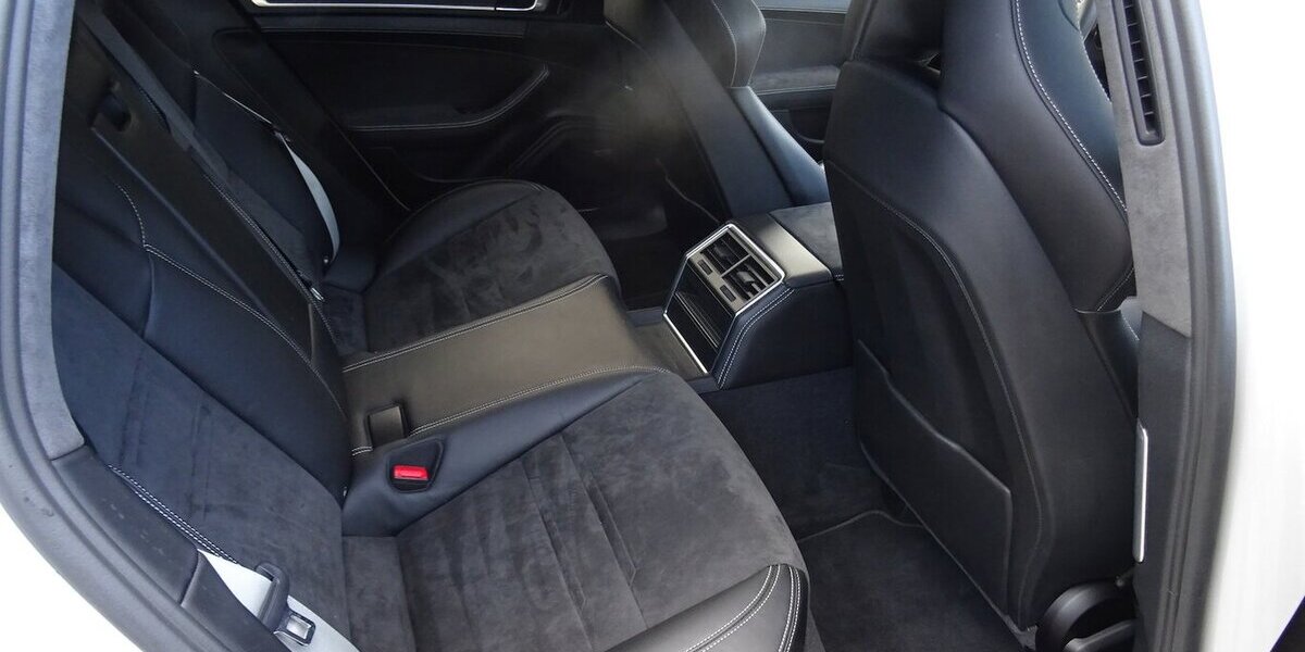 Porsche Panamera GTS Sport Turismo*Keramik,21´´Alu,Standh 148.000 km 63.850 &euro; Schorndorf 73614