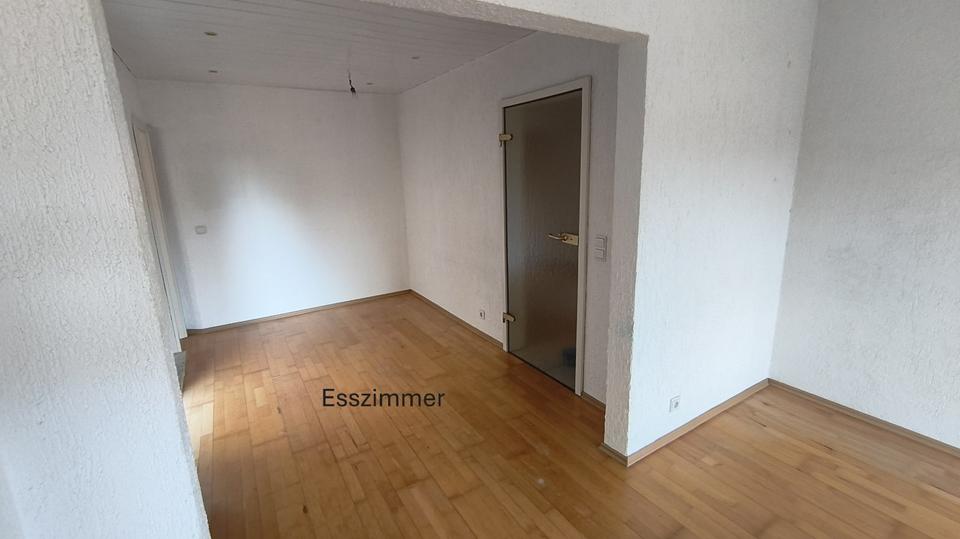 Etagenwohnung Remshalden - 2.5 Zimmer, 74 m&sup2;, 900&euro; | Angebot:25794092