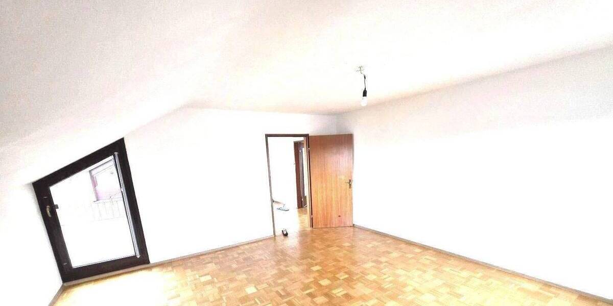 Etagenwohnung Stuttgart Bad Cannstatt - 3 Zimmer, 95 m&sup2;, 318.000&euro; | Angebot:26867183