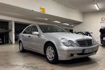 Mercedes-Benz C 180 196.000 km 2.300 &euro; Mühlacker 75417