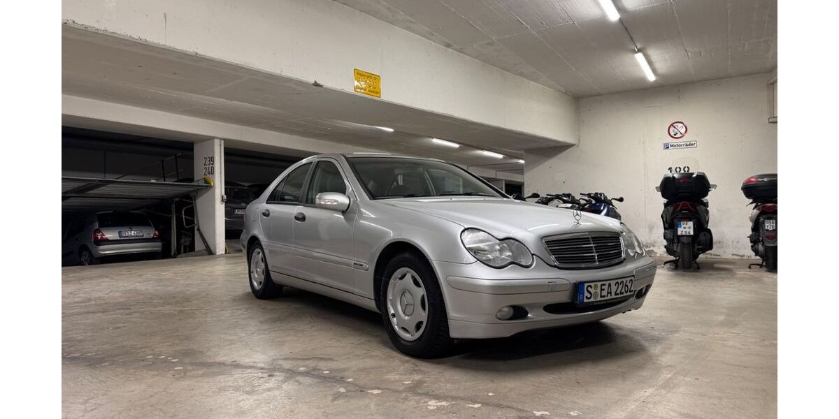 Mercedes-Benz C 180 196.000 km 2.300 &euro; Mühlacker 75417