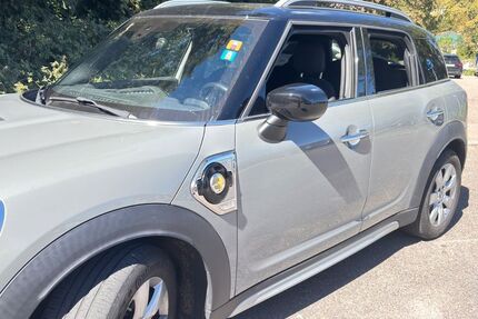Mini Countryman SE (Cooper) 113.000 km 16.000 &euro; Stuttgart 70176