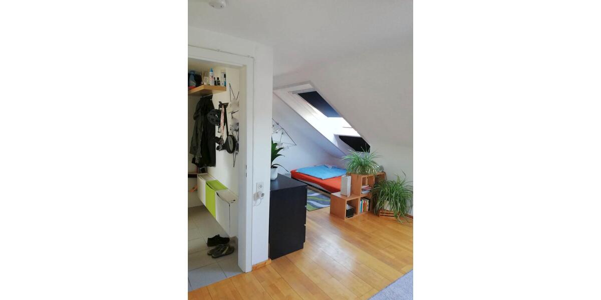 Dachgeschoßwohnung Stuttgart Feuerbach - 1 Zimmer, 32 m&sup2;, 540&euro; | Angebot:27587728