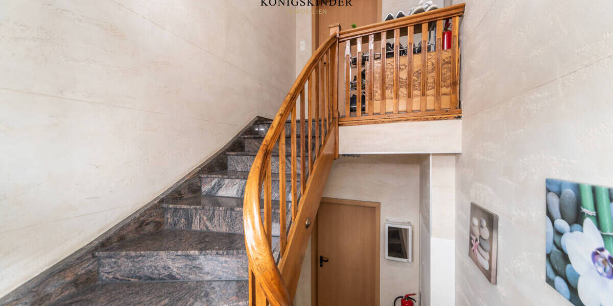 Mehrfamilienhaus, Wohnhaus Stuttgart / Zuffenhausen Zuffenhausen - 1 Zimmer, 330 m&sup2;, 1.299.000&euro; | Angebot:25683088