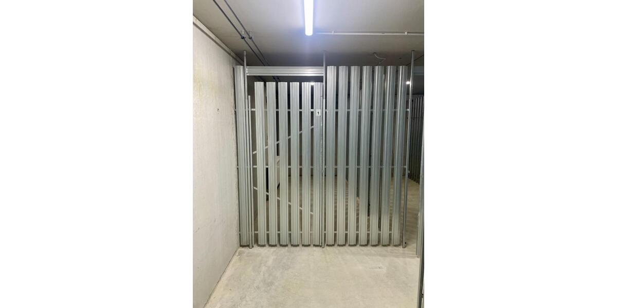 Gewerbeobjekt Esslingen am Neckar Pliensauvorstadt - 100&euro; | Angebot:25371658