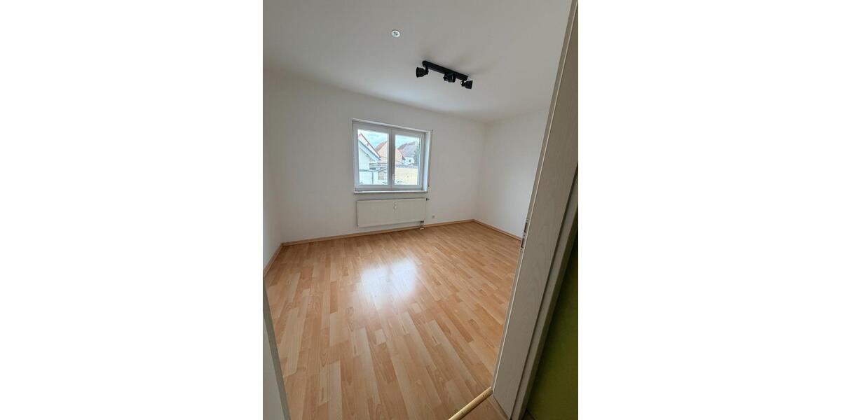 Etagenwohnung Schwaigern - 2 Zimmer, 65 m&sup2;, 850&euro; | Angebot:25867123