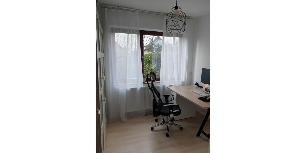 Erdgeschoßwohnung Schwieberdingen - 4 Zimmer, 96 m&sup2;, 1.400&euro; | Angebot:26415133