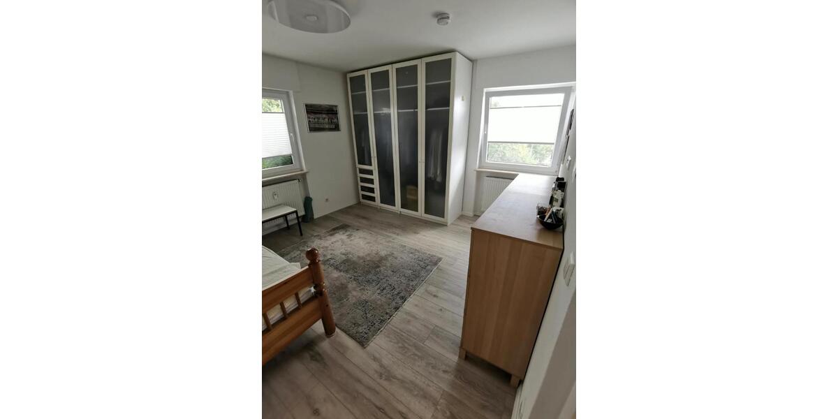 Etagenwohnung Böblingen Dagersheim - 4 Zimmer, 125 m&sup2;, 1.600&euro; | Angebot:27539441