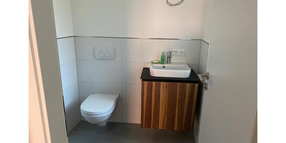 Etagenwohnung Brackenheim - 6 Zimmer, 140 m&sup2;, 1.450&euro; | Angebot:27564674