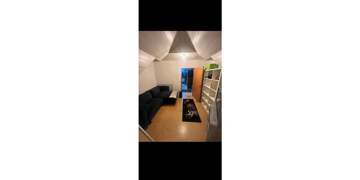 Etagenwohnung Weinsberg - 3 Zimmer, 20 m&sup2;, 370&euro; | Angebot:26032208