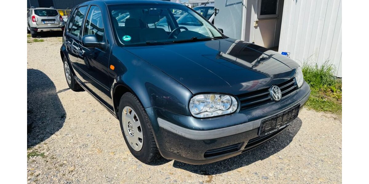 VW Golf 126.000 km 2.699 &euro; Filderstadt 70794