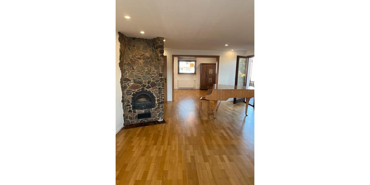 Etagenwohnung Renningen - 2.5 Zimmer, 118 m&sup2;, 1.100&euro; | Angebot:27542530
