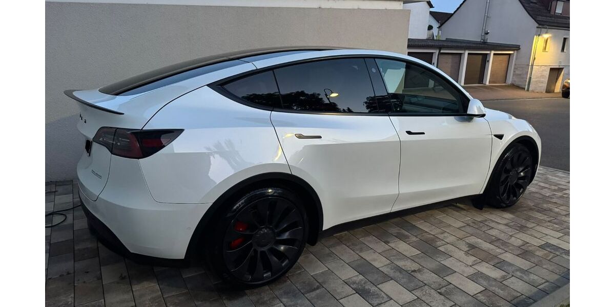 Tesla Model Y 79.000 km 34.500 &euro; Remseck am Neckar 71686