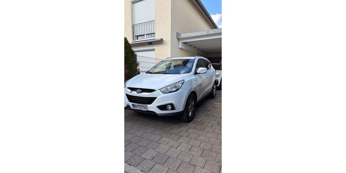 Hyundai ix35 198.000 km 4.850 &euro; Kornwestheim 70806