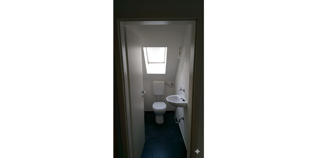 Dachgeschoßwohnung Stuttgart Mühlhausen - 3 Zimmer, 69 m&sup2;, 220.000&euro; | Angebot:24318382