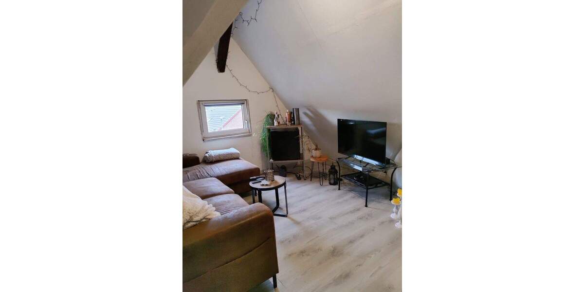 Einfamilienhaus Esslingen am Neckar (Oberesslingen) Oberesslingen - 8 Zimmer, 183 m&sup2;, 599.000&euro; | Angebot:25760346