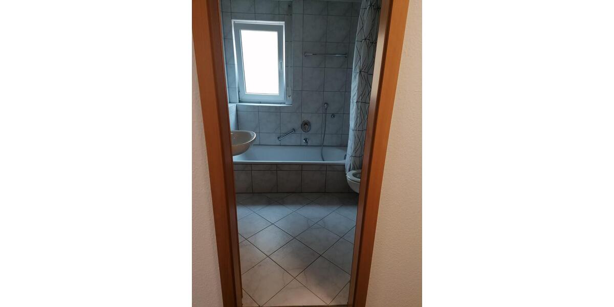 Etagenwohnung Remseck am Neckar - 2 Zimmer, 65 m&sup2;, 910&euro; | Angebot:27541943