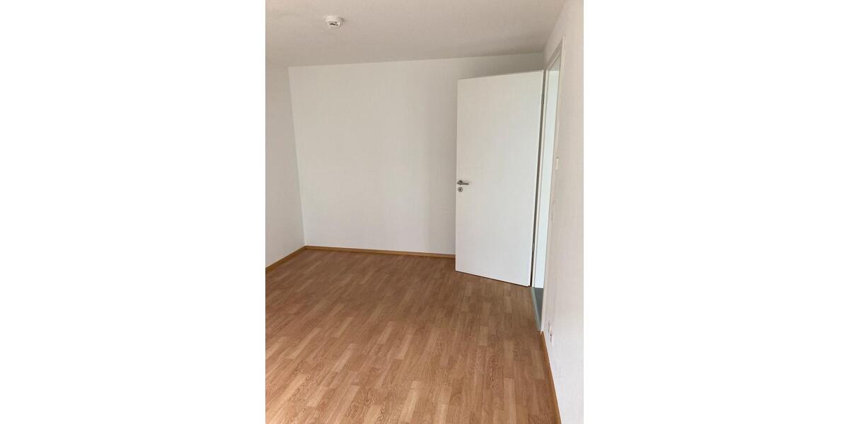 Erdgeschoßwohnung Ludwigsburg Eglosheim - 2 Zimmer, 52 m&sup2;, 900&euro; | Angebot:25962617