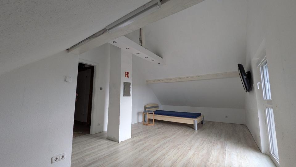 Einfamilienhaus Erdmannhausen - 8 Zimmer, 725.000&euro; | Angebot:22287456