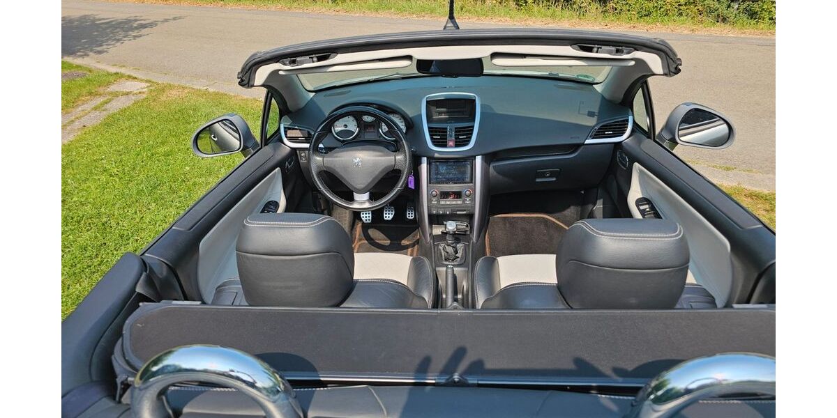 Peugeot 207 160.000 km 4.200 &euro; Fellbach 70736