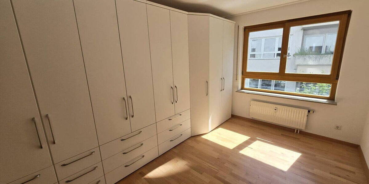 Etagenwohnung Stuttgart Untertürkheim - 4 Zimmer, 109 m&sup2;, 465.000&euro; | Angebot:26555091