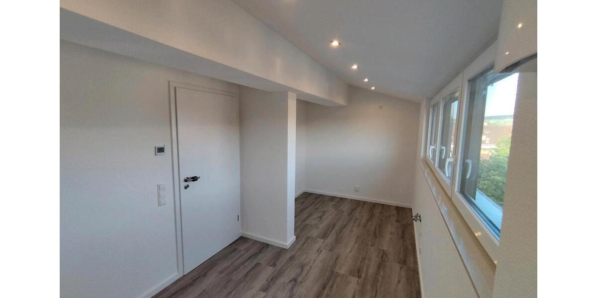 Dachgeschoßwohnung Heilbronn Horkheim - 2 Zimmer, 70 m&sup2;, 980&euro; | Angebot:25523156