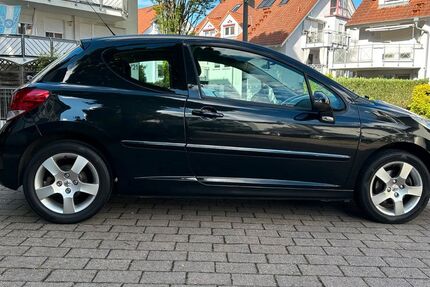 Peugeot 207 142.100 km 3.199 &euro; Sachsenheim 74343