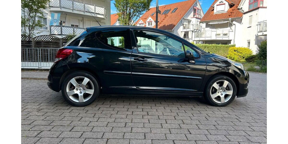 Peugeot 207 142.100 km 3.199 &euro; Sachsenheim 74343
