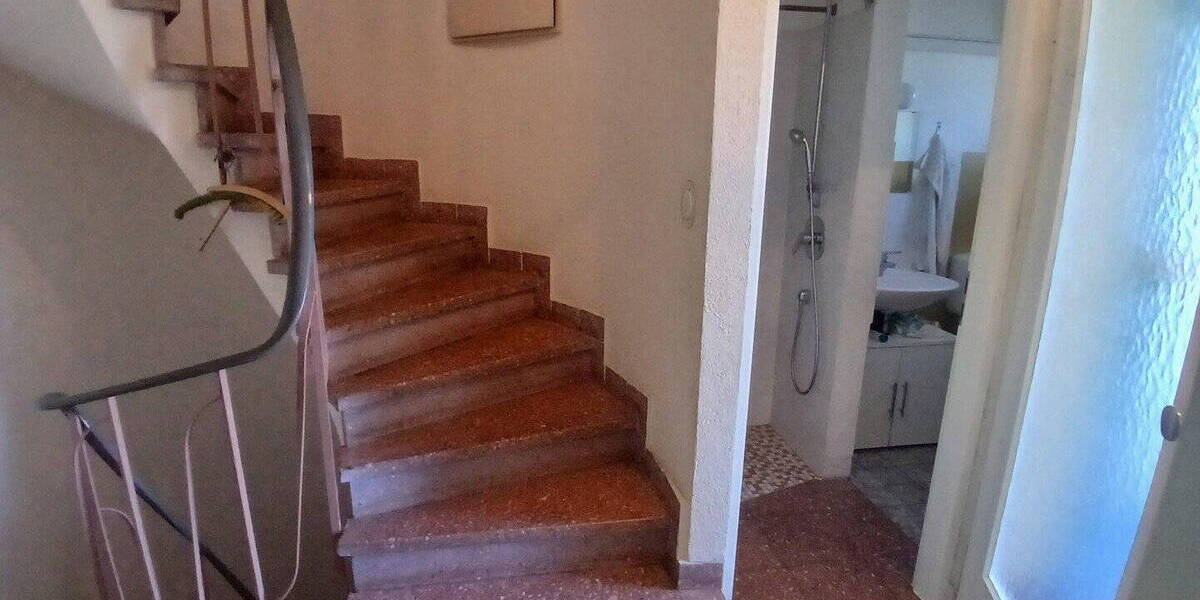 Doppelhaushälfte Erdmannhausen - 9 Zimmer, 160 m&sup2;, 485.000&euro; | Angebot:26048719