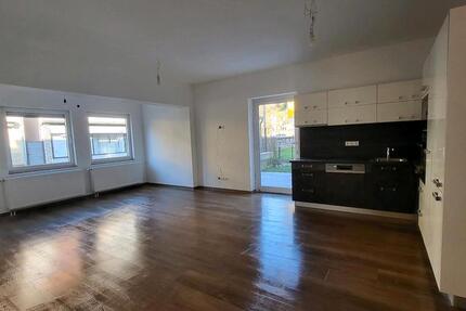 Wohnung Sindelfingen - 3 Zimmer, 94 m&sup2;, 1.250&euro; | Angebot:27551814