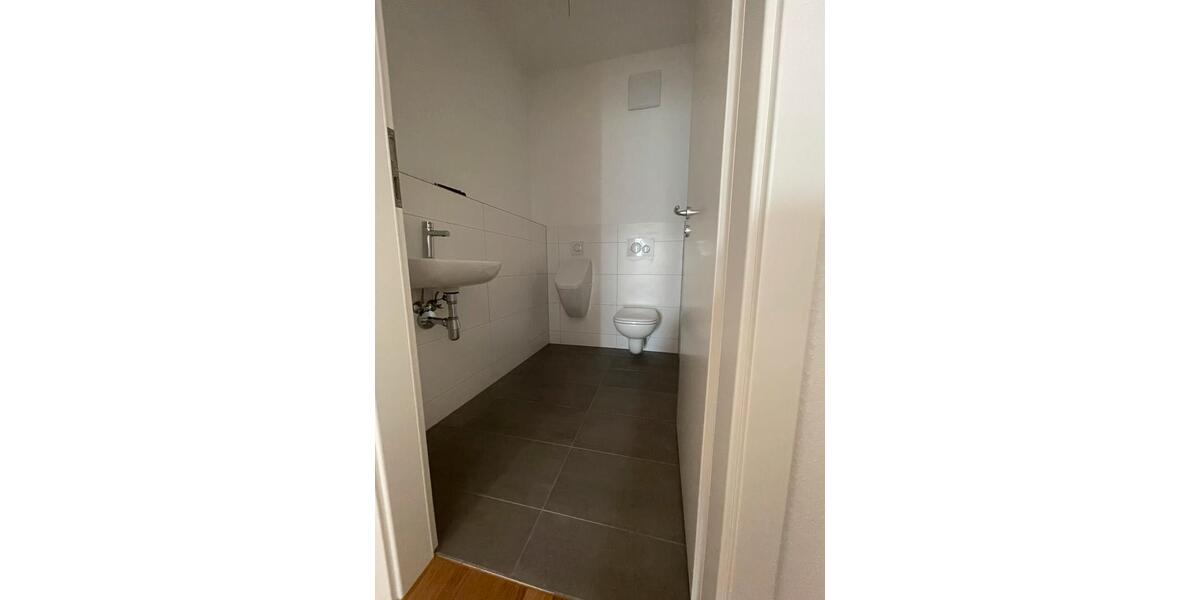 Einfamilienhaus Esslingen am Neckar Oberesslingen - 3.5 Zimmer, 98 m&sup2;, 1.850&euro; | Angebot:27594295
