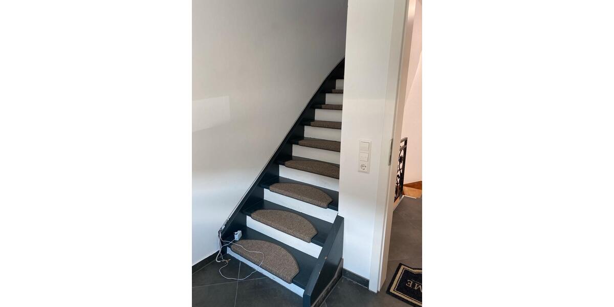 Dachgeschoßwohnung Schorndorf - 4 Zimmer, 80 m&sup2;, 1.000&euro; | Angebot:27548710