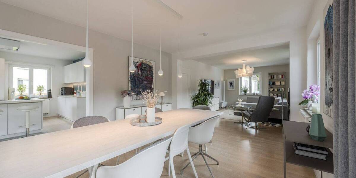 Mehrfamilienhaus, Wohnhaus Stuttgart / Botnang Botnang - 8 Zimmer, 243 m&sup2;, 1.590.000&euro; | Angebot:26930186