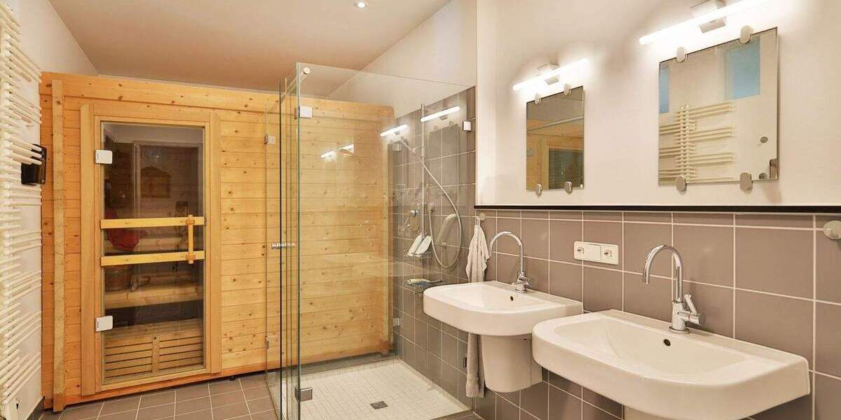 Einfamilienhaus Waldenbuch - 7 Zimmer, 330 m&sup2;, 1.295.000&euro; | Angebot:25734444