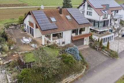 Haus Markgröningen / Schönbühlhof Schönbühlhof - 7 Zimmer, 227 m&sup2;, 749.000&euro; | Angebot:25704161