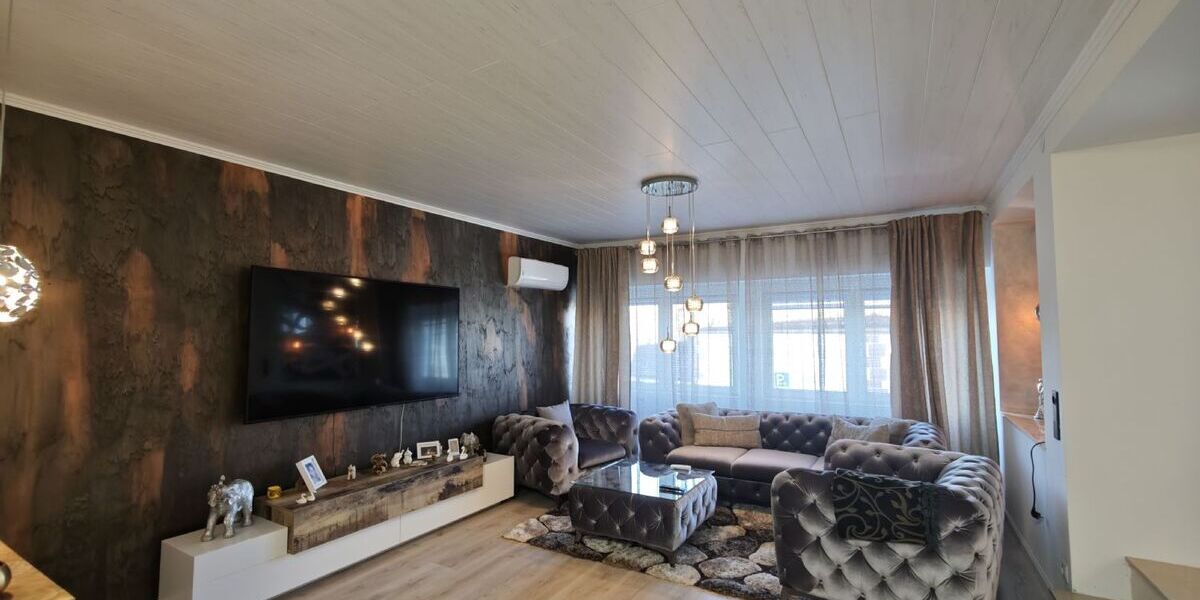 Starke Kapitalanlage - 5-Familienhaus mit Ausbaupotential - Mehrfamilienhaus, Wohnhaus Tiefenbronn | Angebot:24568753